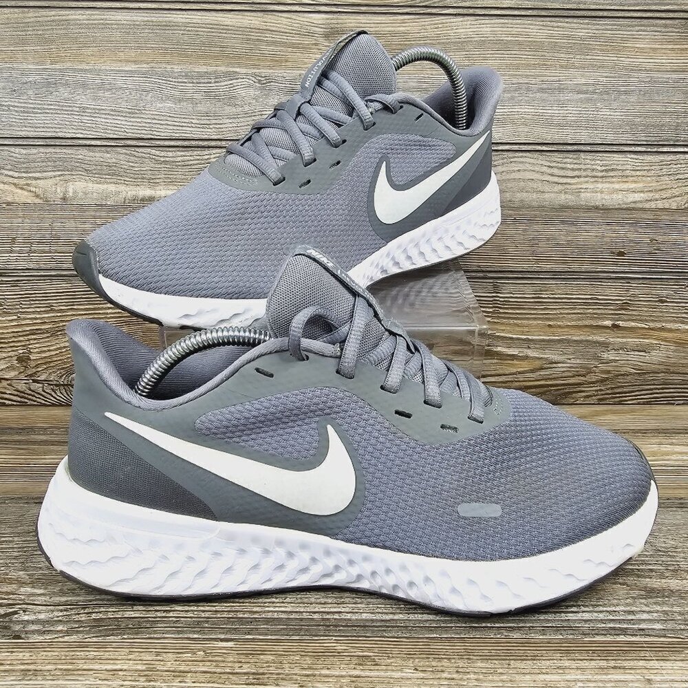 Nike Revolution Gray Sneakers Men's Size 8W - Picture 1 of 9